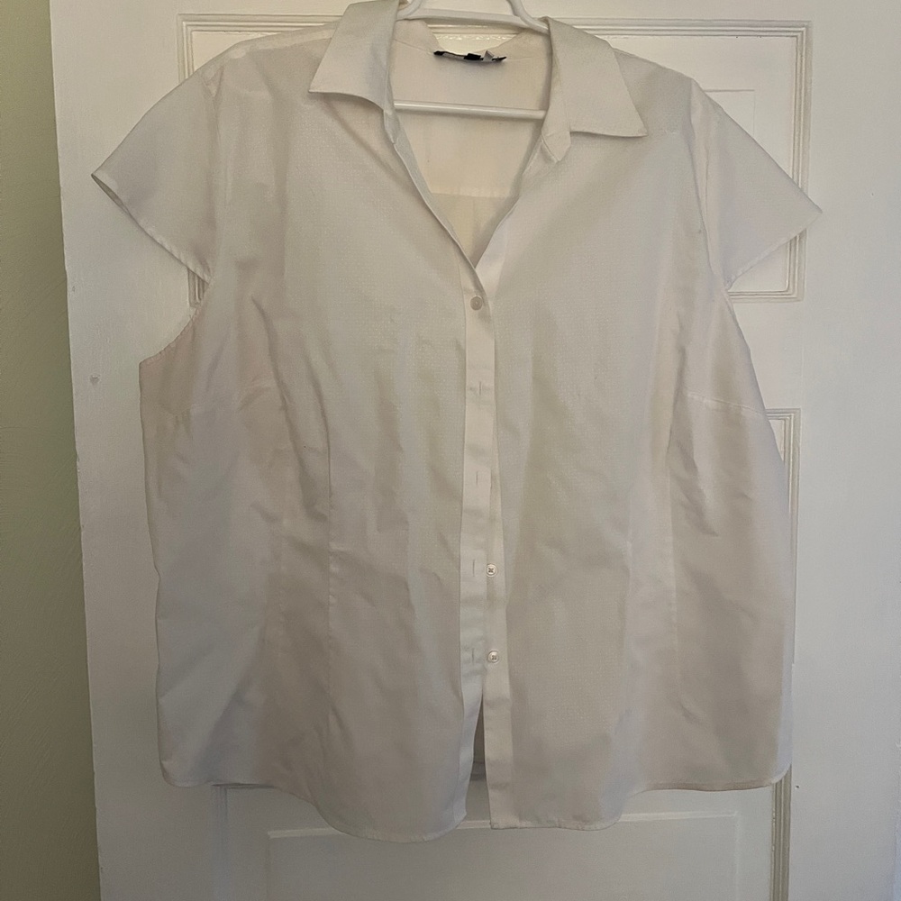 Jones New York Cream Textured Blouse